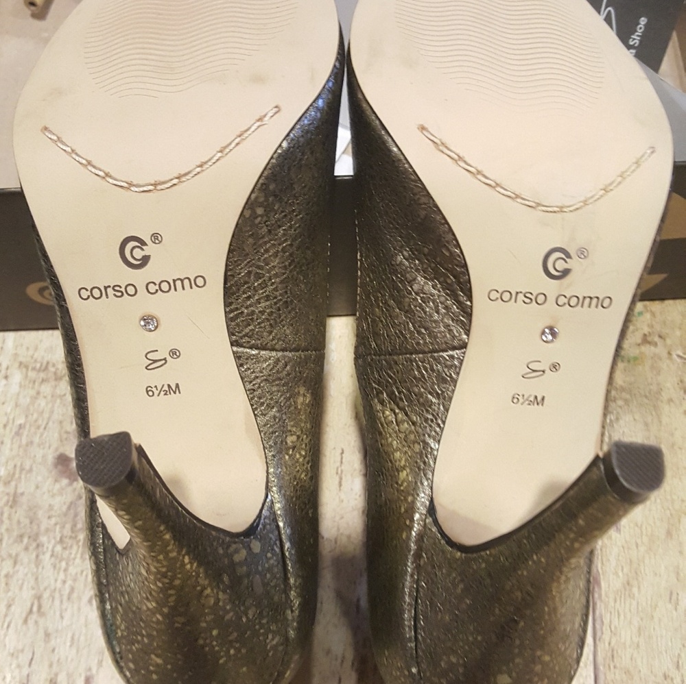 Corso Como Pumps - Picture 4 of 8